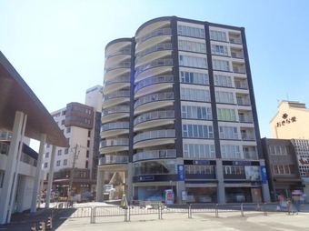 2LDK apartment in Hatsukaichi