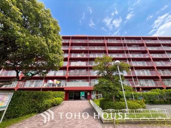 2LDK+S apartment in Sakae Ward, Yokohama