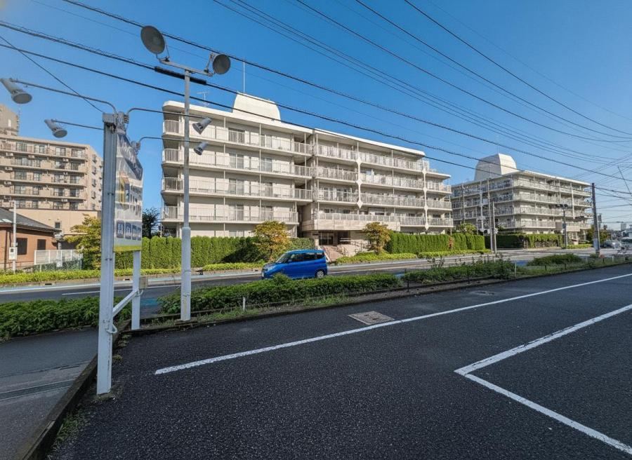 3LDK apartment in Kasukabe, Saitama - Photo 1
