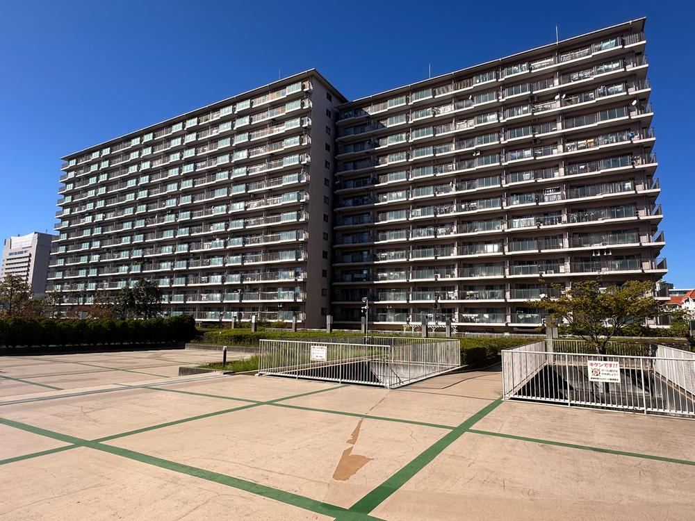 3LDK apartment in Nishi Ward, Kobe, Hyogo - Photo 1