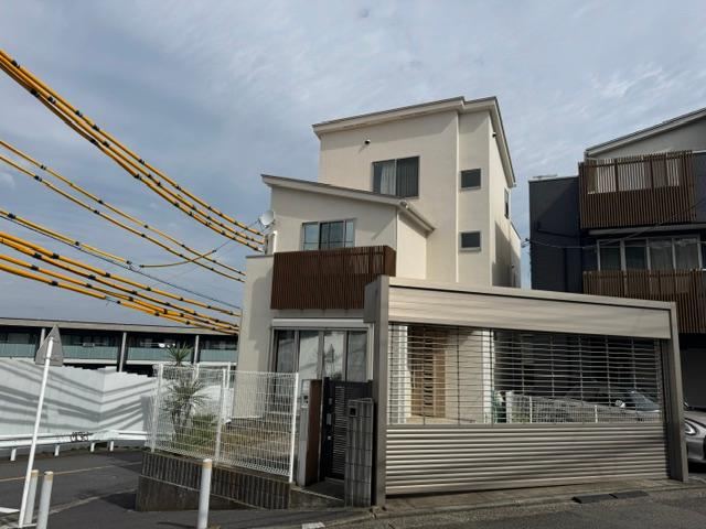 5LDK house in Kanagawa Ward, Yokohama, Kanagawa - Photo 1