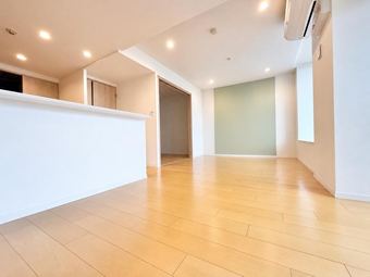 2LDK apartment in Shiraoka