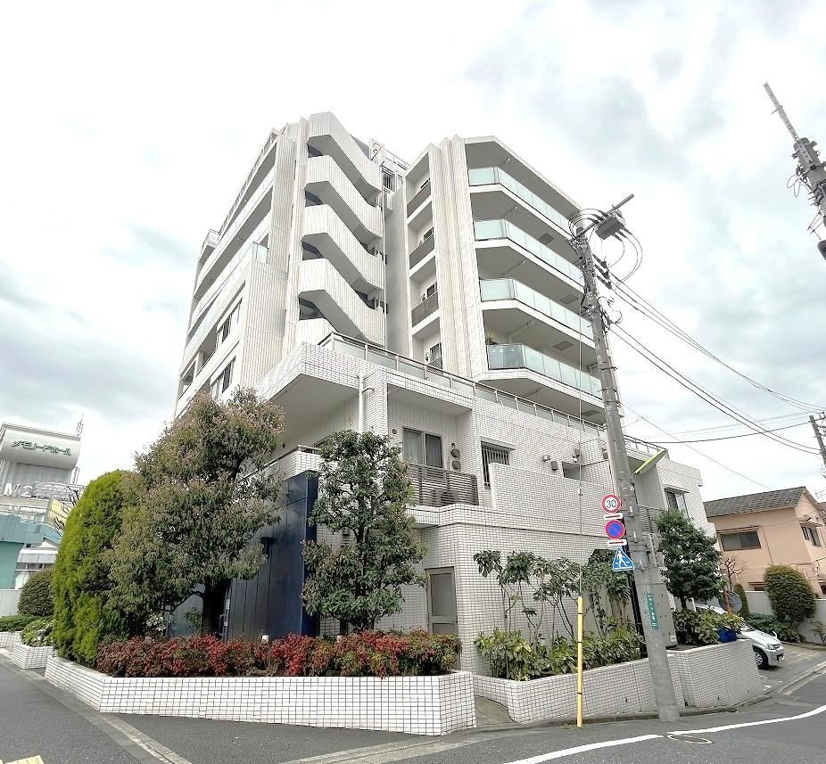 3LDK apartment in Setagaya Ward, Tokyo - Photo 1