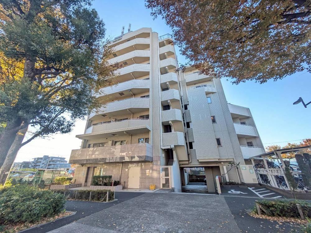 4LDK apartment in Setagaya Ward, Tokyo - Photo 1