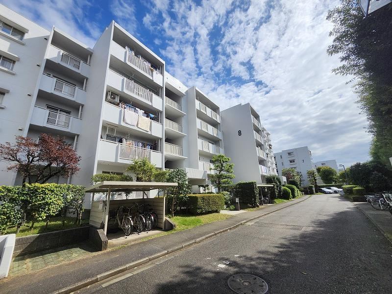 3LDK apartment in Kodaira, Tokyo - Photo 1