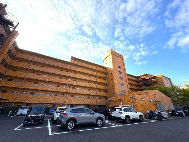 3DK apartment in Tsurumi Ward, Yokohama, Kanagawa - Photo 1
