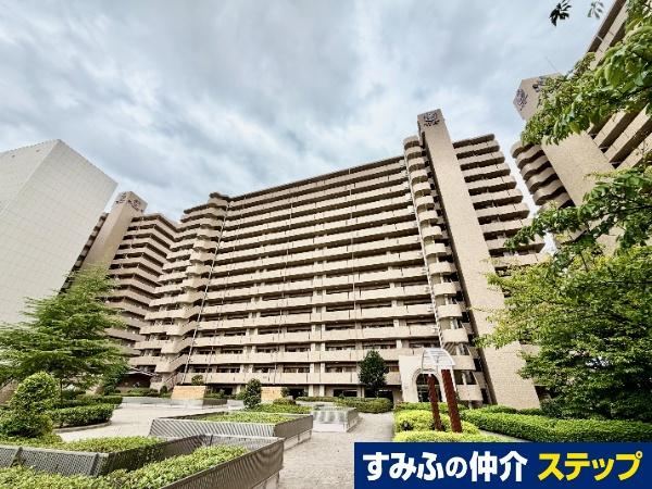 3LDK apartment in Nishiyodogawa Ward, Osaka - Photo 1