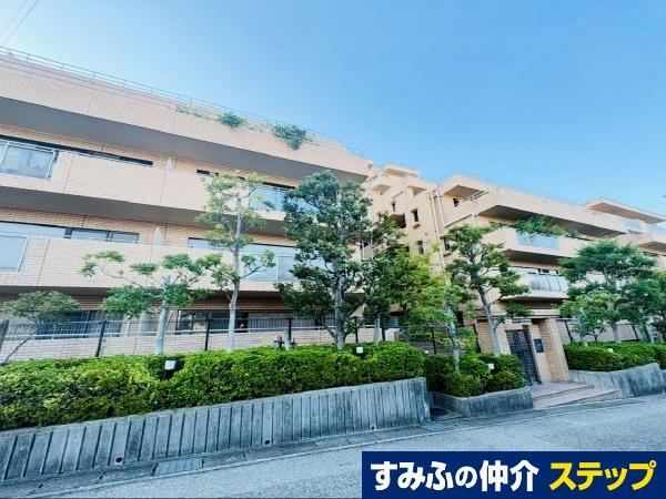 3LDK apartment in Ashiya, Hyogo - Photo 1