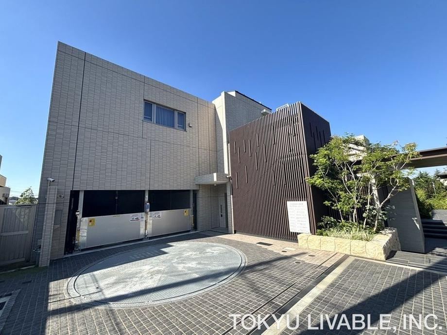 3LDK apartment in Musashino, Tokyo - Photo 1