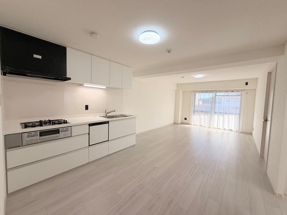 3LDK apartment in Chuo Ward, Osaka - Photo 1