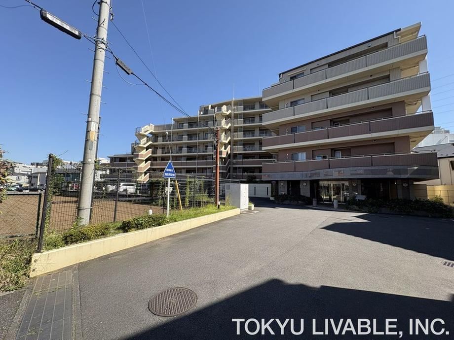 3LDK apartment in Niiza, Saitama - Photo 1