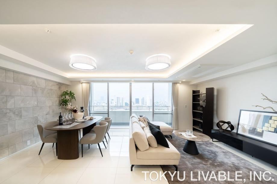3LDK apartment in Minato Ward, Tokyo - Photo 1