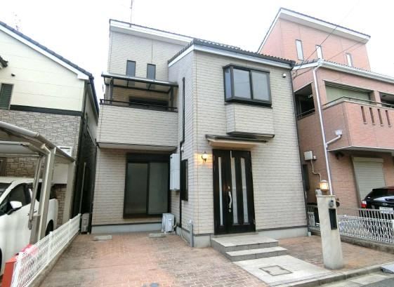 4LDK house in Higashiosaka, Osaka - Photo 1