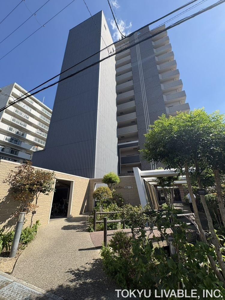 3LDK apartment in Himeji, Hyogo - Photo 1