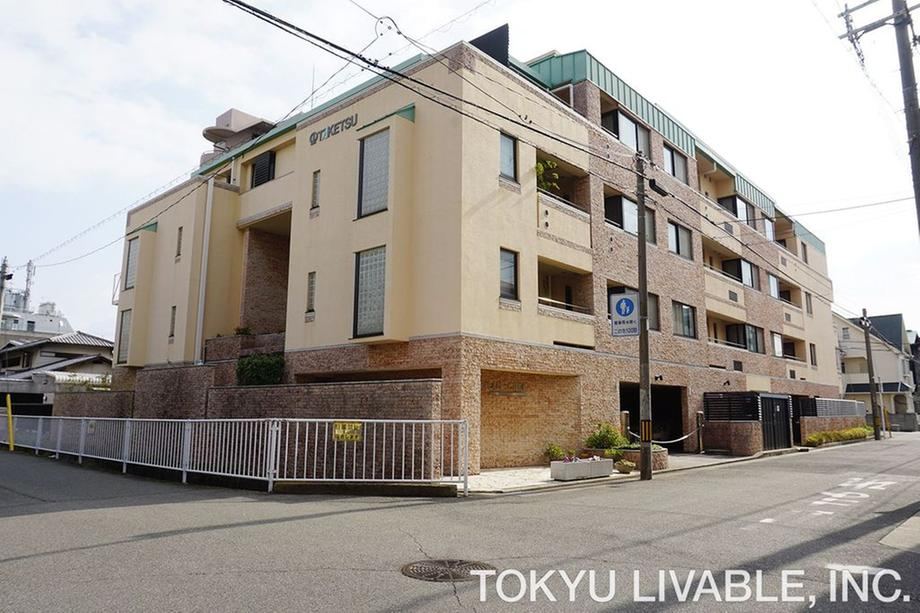 2LDK apartment in Amagasaki, Hyogo - Photo 1
