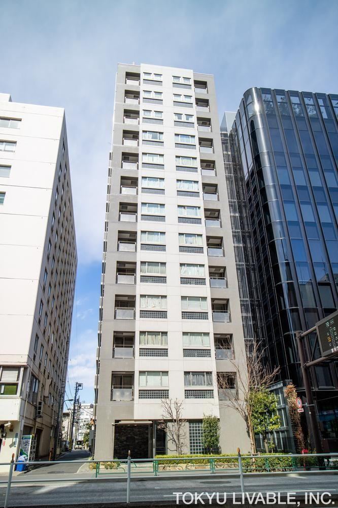 1LDK apartment in Shinjuku Ward, Tokyo - Photo 1