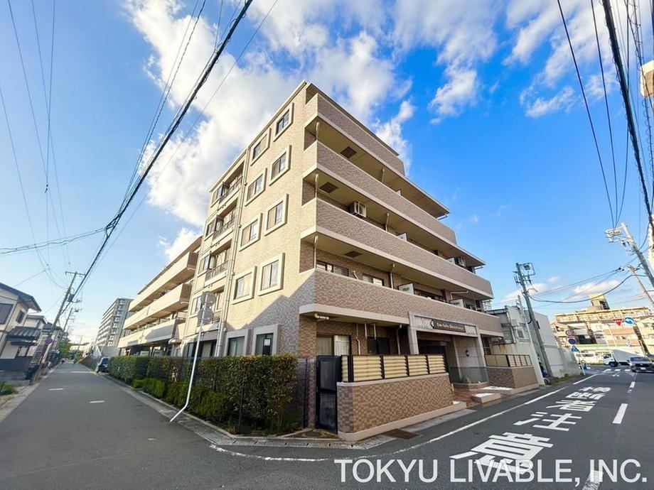 3LDK apartment in Mihama Ward, Chiba - Photo 1