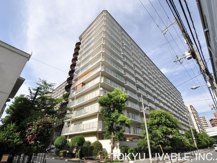 3LDK apartment in Kita Ward, Osaka - Photo 1