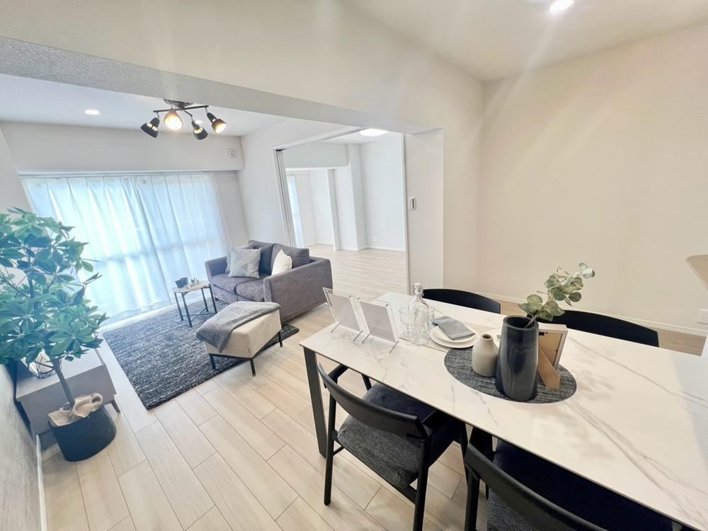 3LDK apartment in Suminoe Ward, Osaka - Photo 1