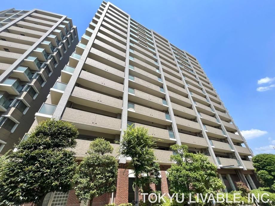 4LDK apartment in Miyakojima Ward, Osaka - Photo 1