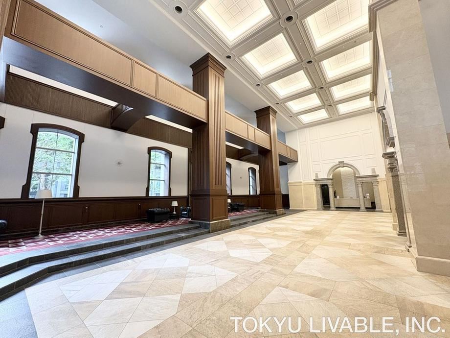 2LDK+S apartment in Chuo Ward, Kobe, Hyogo - Photo 1