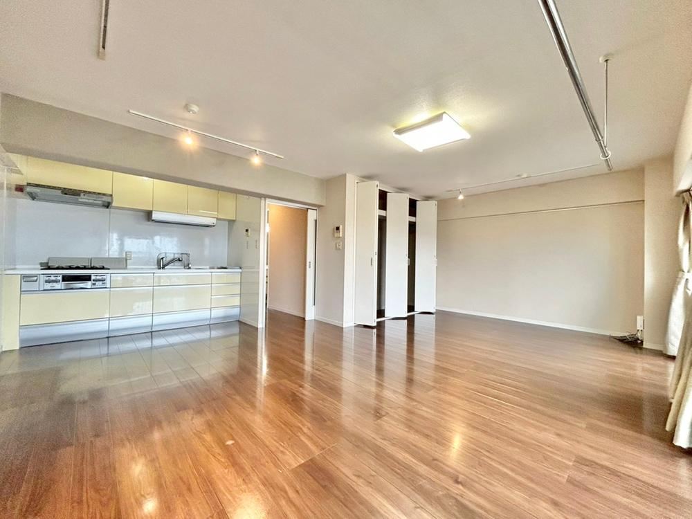 2LDK apartment in Minami Ward, Yokohama, Kanagawa - Photo 1
