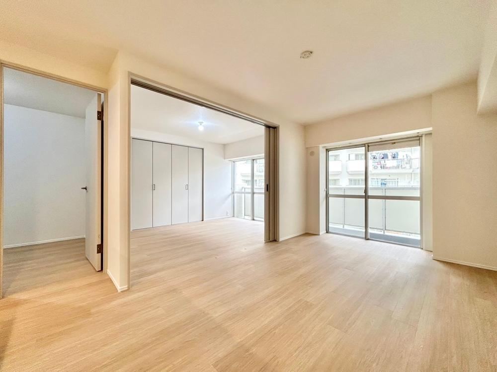 2LDK apartment in Minami Ward, Yokohama, Kanagawa - Photo 1