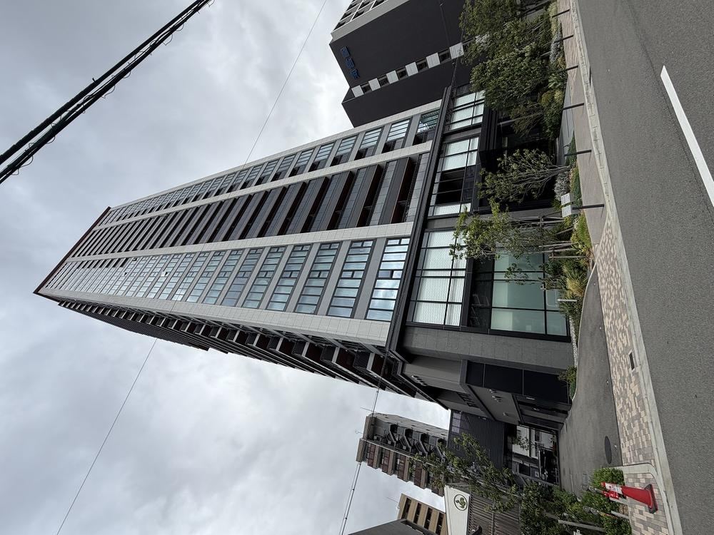 3LDK apartment in Kita Ward, Osaka - Photo 1