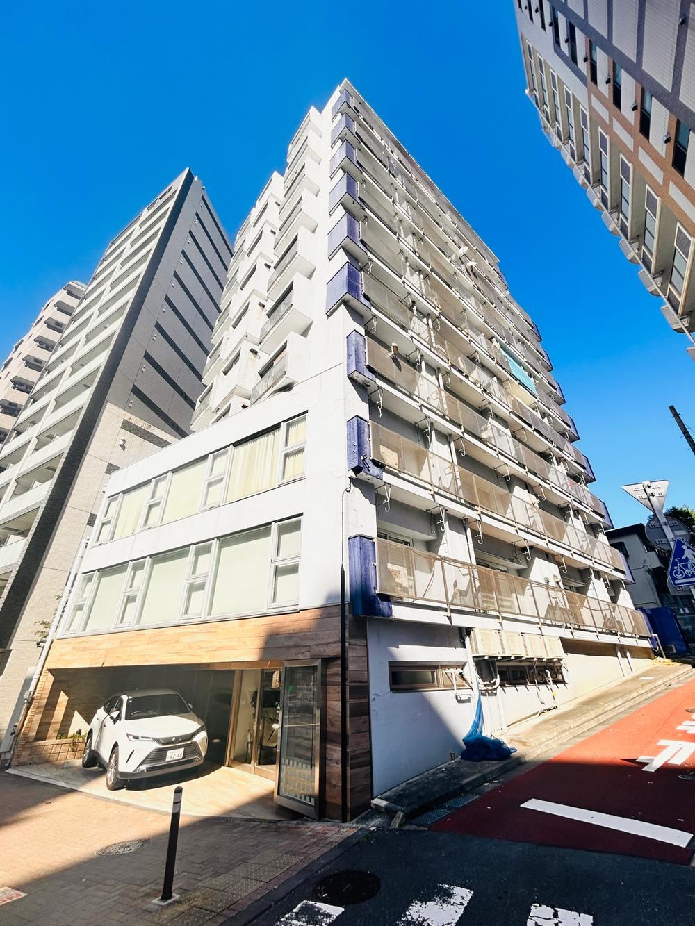 1LDK apartment in Shinjuku Ward, Tokyo - Photo 1