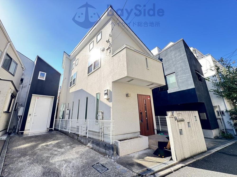 2LDK house in Shibuya Ward, Tokyo - Photo 1