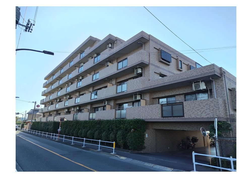 3LDK apartment in Kunitachi, Tokyo - Photo 1