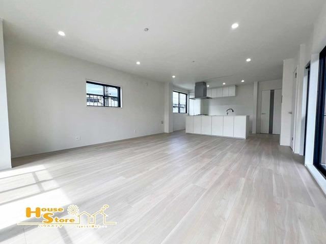 5LDK house in Kawaguchi, Saitama - Photo 1