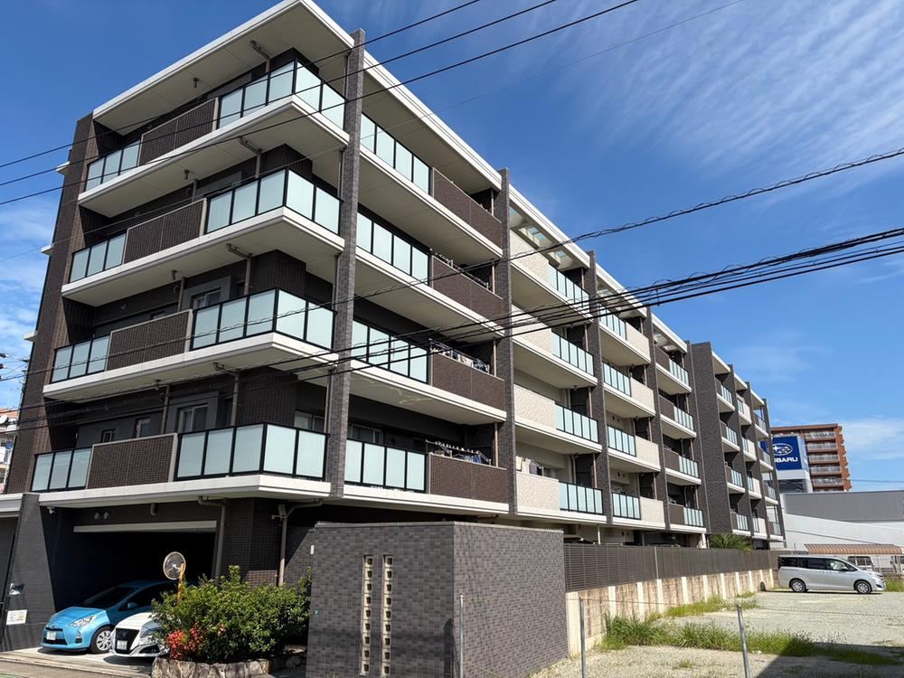 4LDK apartment in Kasuga, Fukuoka - Photo 1