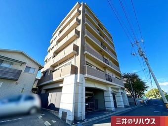 3LDK apartment in Asaminami Ward