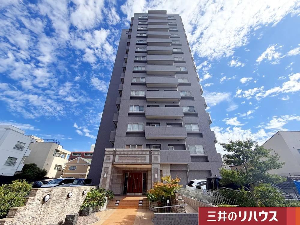 3LDK+S apartment in Nishi Ward, Hiroshima - Photo 1