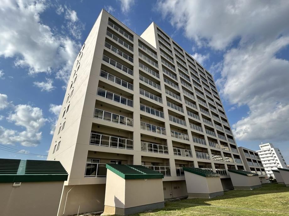 3LDK apartment in Nishi Ward, Sapporo, Hokkaido - Photo 1