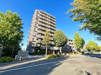 4LDK apartment in Minami Ward, Sapporo