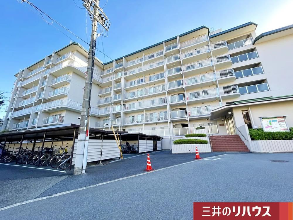 3LDK apartment in Ibaraki, Osaka - Photo 1