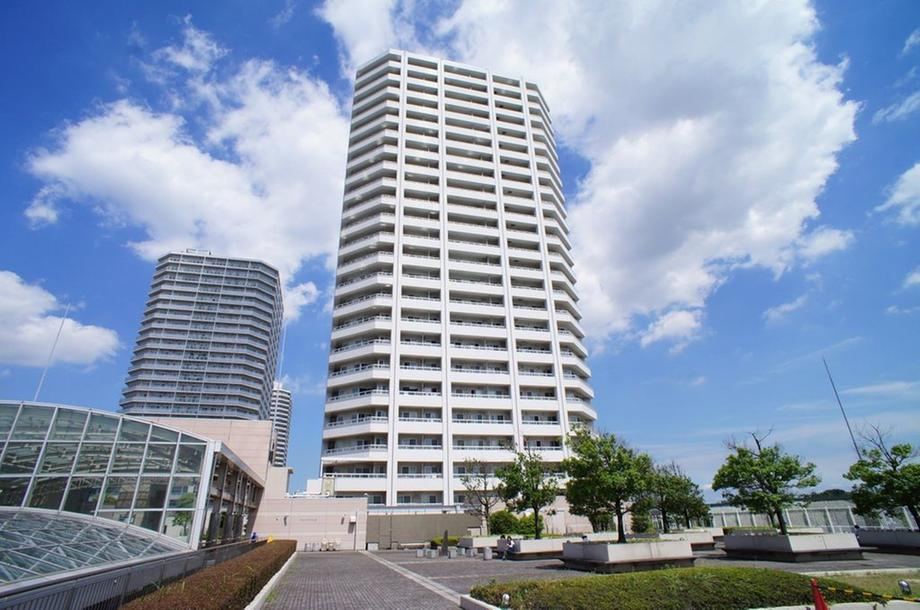 3LDK apartment in Totsuka Ward, Yokohama, Kanagawa - Photo 1