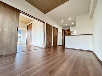 2LDK apartment in Miyakojima Ward
