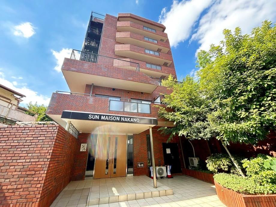2LDK apartment in Nakano Ward, Tokyo - Photo 1