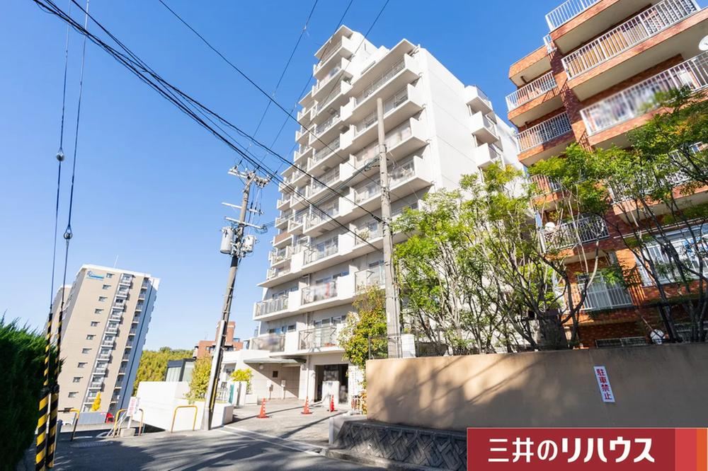 3LDK apartment in Toyonaka, Osaka - Photo 1