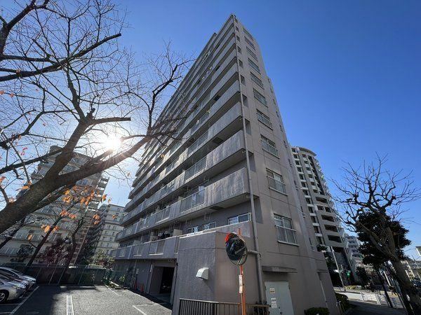 3LDK apartment in Koto Ward, Tokyo - Photo 1