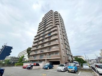 3LDK apartment in Toyota
