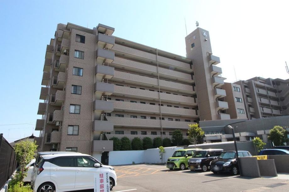 4LDK apartment in Okazaki, Aichi - Photo 1
