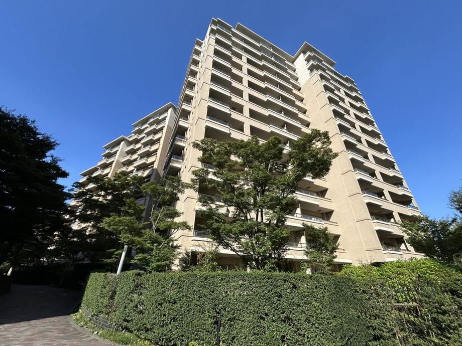 3LDK apartment in Setagaya Ward, Tokyo - Photo 1
