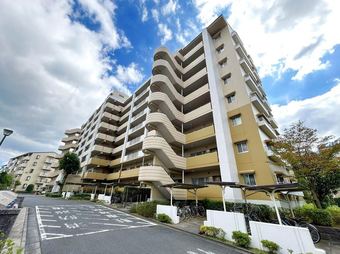 3LDK apartment in Midori Ward
