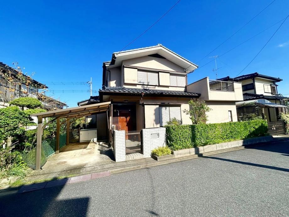 5LDK+S house in Sakae, Imba District, Chiba - Photo 1