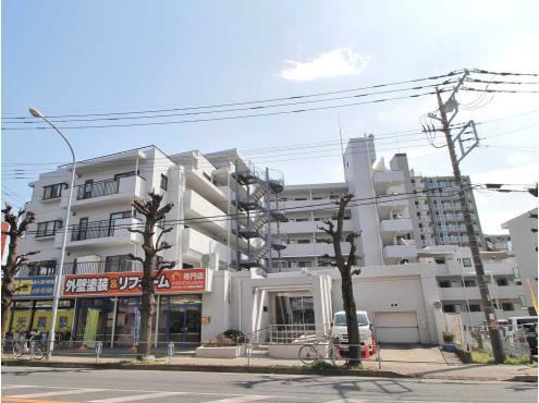 2LDK+S apartment in Sakura Ward, Saitama - Photo 1