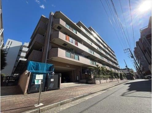 3LDK apartment in Kanagawa Ward, Yokohama, Kanagawa - Photo 1